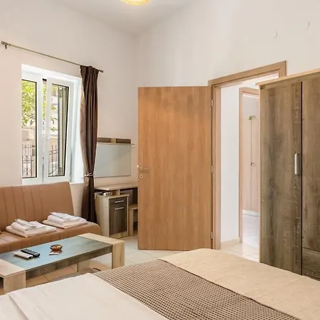 Athina Cozy Hersonisos בית נופש *