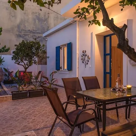 בית נופש Athina Cozy Hersonisos *